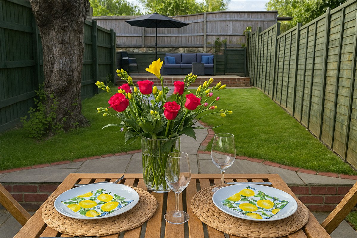 1 bedroom Cottage, St. Martins, Marlborough, SN8 - Available, Image 2