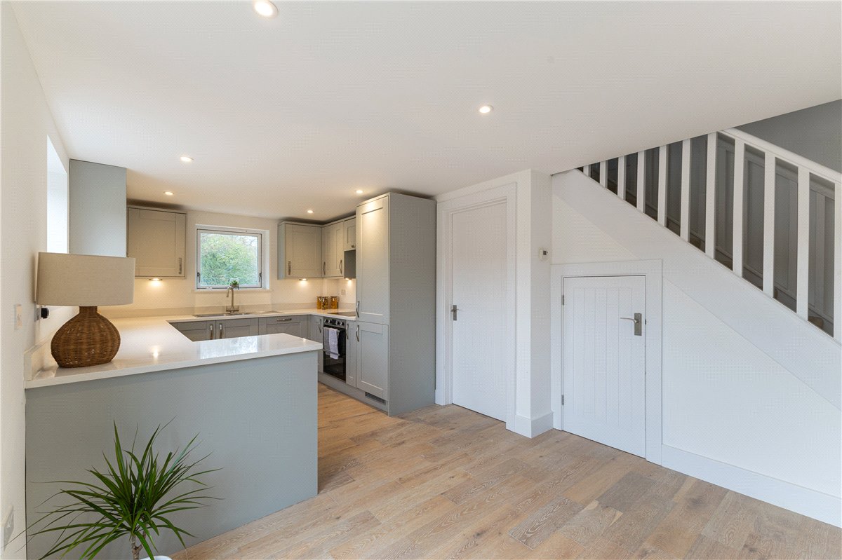 3 bedroom House, Preston, Ramsbury, SN8 - Available, Image 3