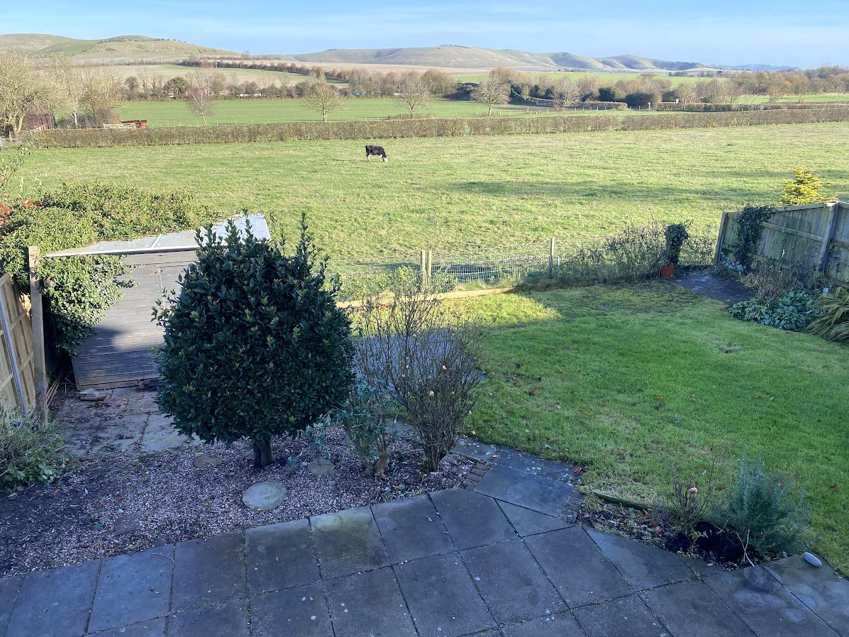 4 bedroom House, Matthews Close, All Cannings, SN10 - Available, Image 8