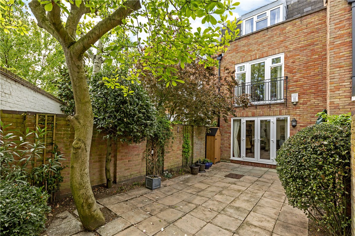 3 bedroom House, Swan Place, Barnes High Street, SW13 - , Image 13