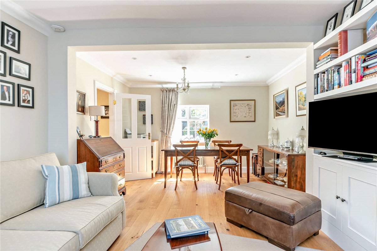 3 bedroom House, Shaw Road, Newbury, RG14 - Sold STC, Image 3