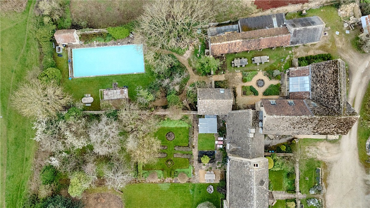 7 bedroom House, Neston, Corsham, SN13 - Available, Image 9