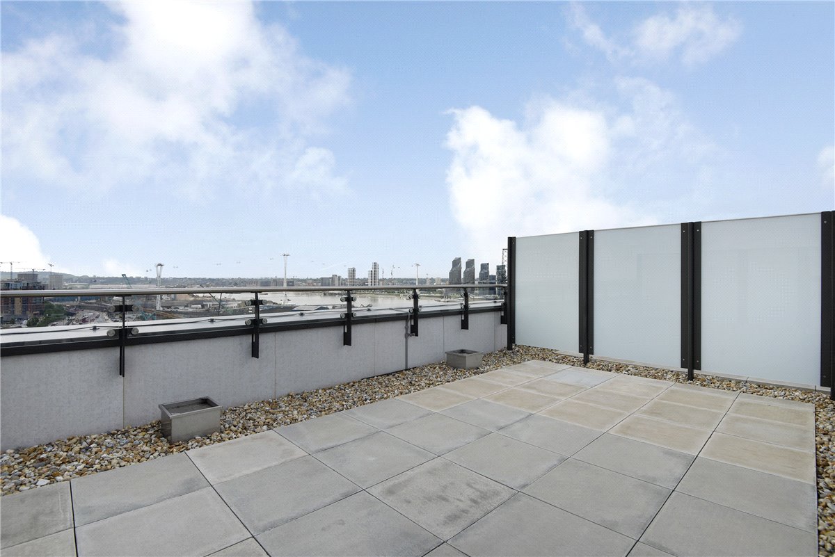 2 bedroom Flat, Heartwell Avenue, London, E16 - Let Agreed, Image 14