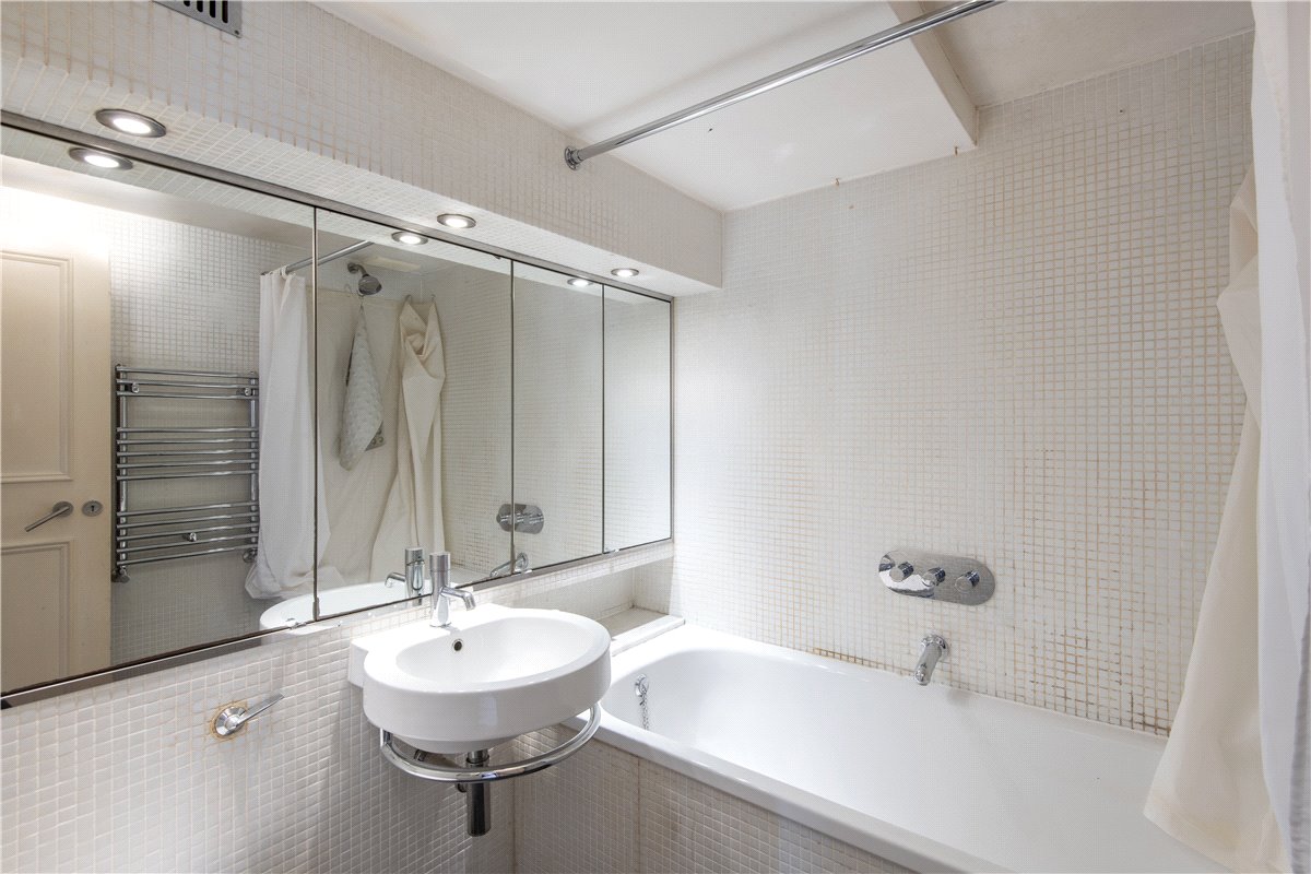 1 bedroom Flat, Nottingham Road, Bellevue Village, London, SW17 - Sold, Image 5