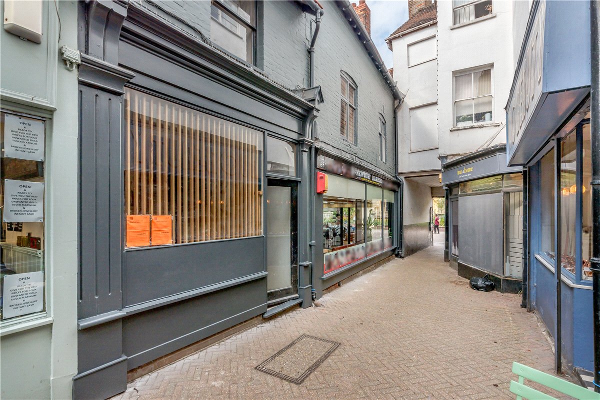 1 bedroom Flat, The Arcade, Newbury, RG14 - 