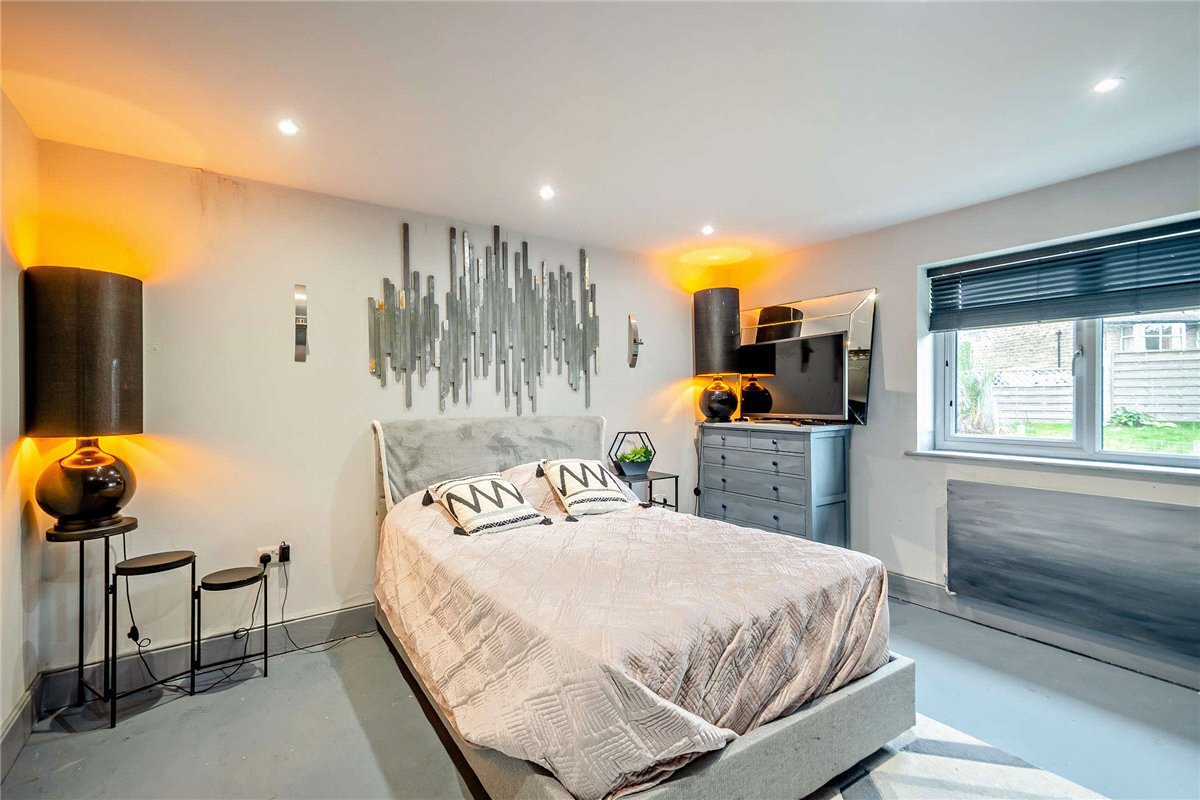 6 bedroom House, Calcutt, Near Knaresborough, HG5 - Available, Image 12