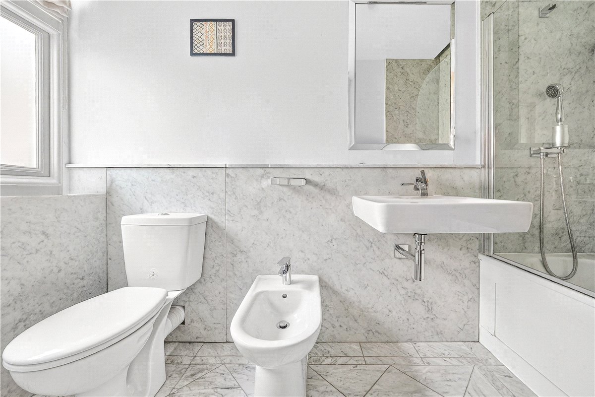 3 bedroom Flat, Harrington Gardens, London, SW7 - Available, Image 4