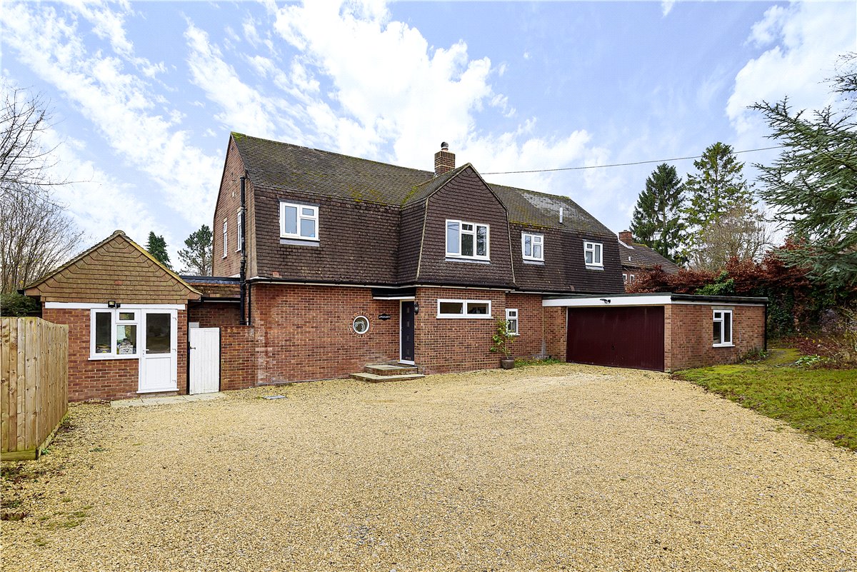 4 bedroom House, Bacombe Lane, Wendover, HP22 - Available