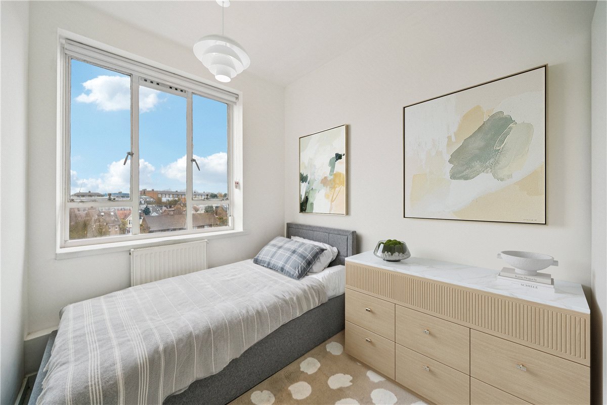 3 bedroom Flat, Iron Mill Road, London, SW18 - , Image 4