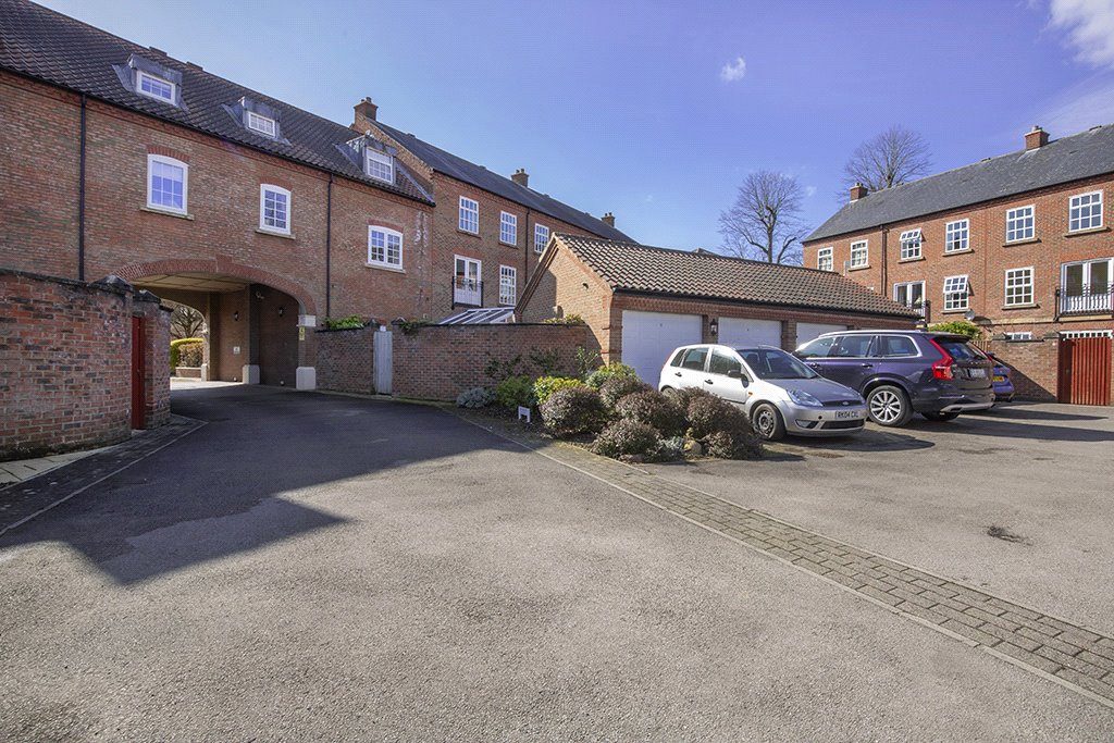 4 bedroom House, Grosvenor Park, York, YO30 - , Image 16