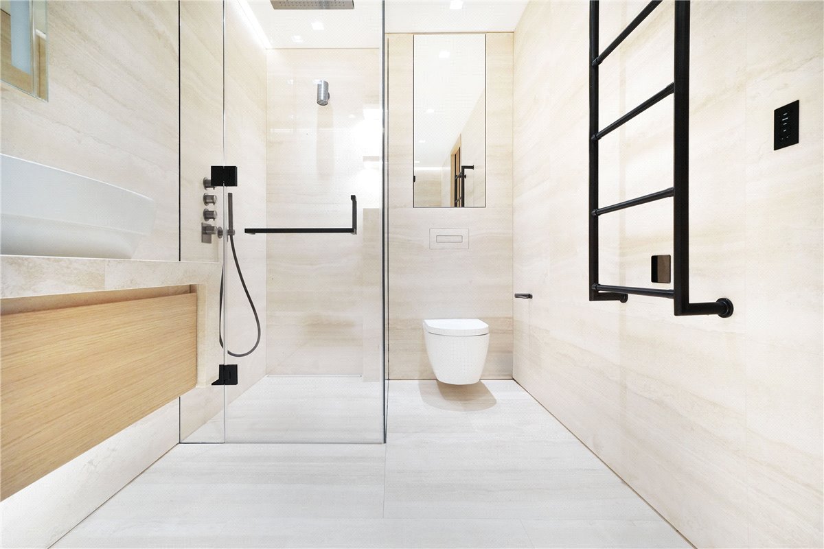 3 bedroom Maisonette, St Mary Abbots Place, Kensington, W8 - Available, Image 2