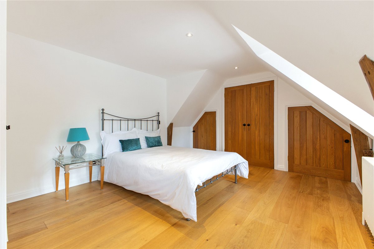 4 bedroom House, Broome Manor Lane, Swindon, SN3 - Sold, Image 13