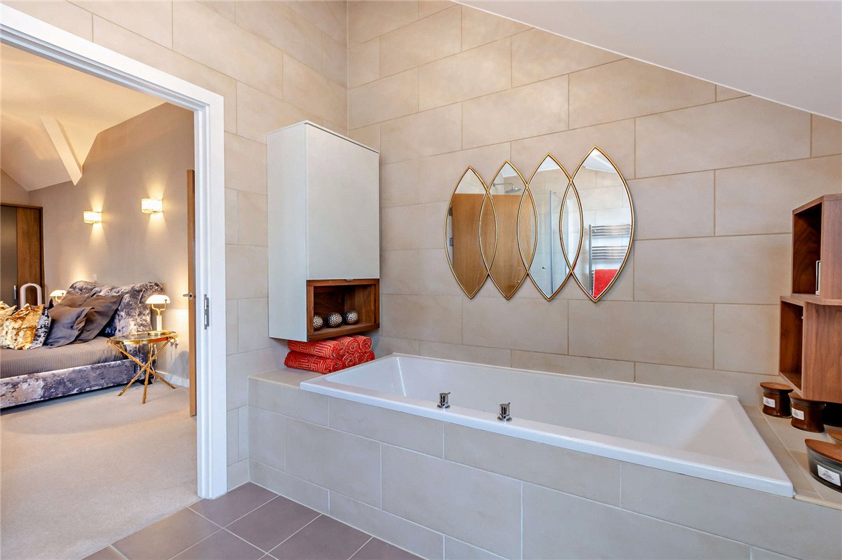 3 bedroom Flat, Sicklinghall Road, Wetherby, LS22 - Available, Image 12