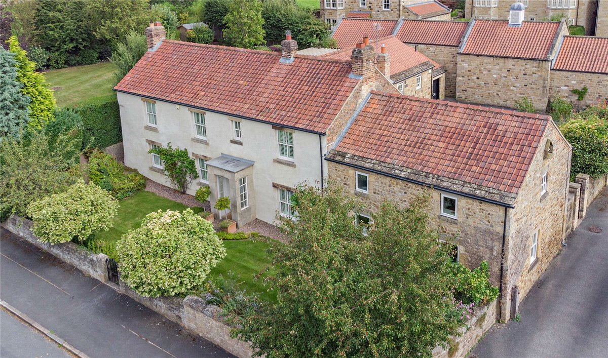 5 bedroom House, Shaw Lane, Farnham, HG5 - Sold