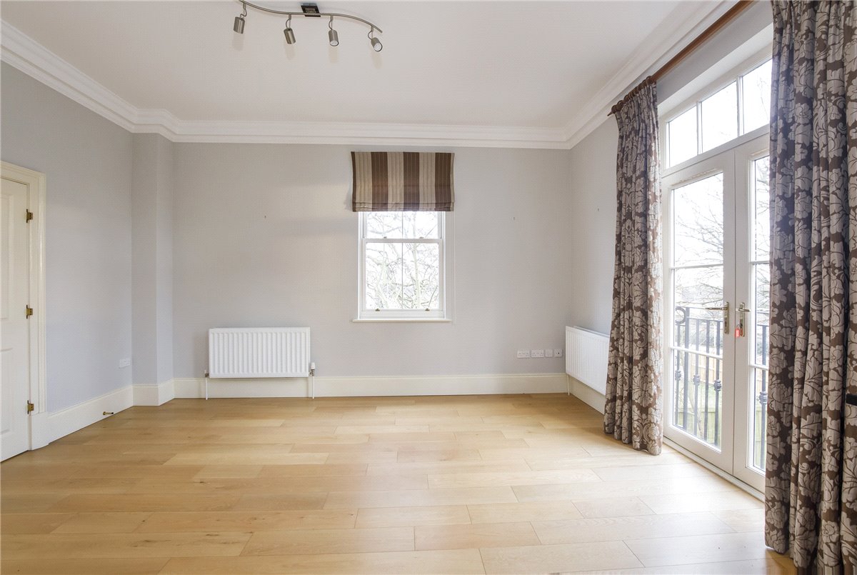 4 bedroom House, The Square, Dringhouses, YO24 - , Image 3