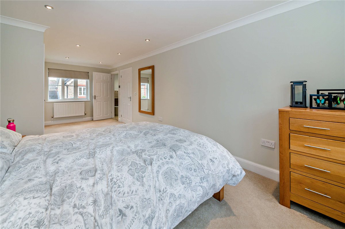 4 bedroom House, Claremont Crescent, Newbury, RG14 - Sold, Image 4