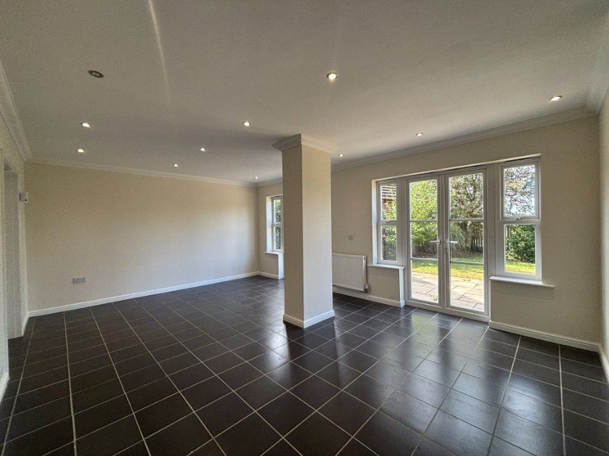 5 bedroom House, Sandwath Drive, Church Fenton, LS24 - Available, Image 3