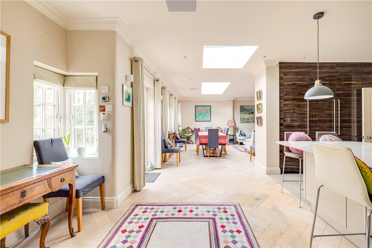 5 bedroom House, Ellerton Road, London, SW18 - Available, Image 3