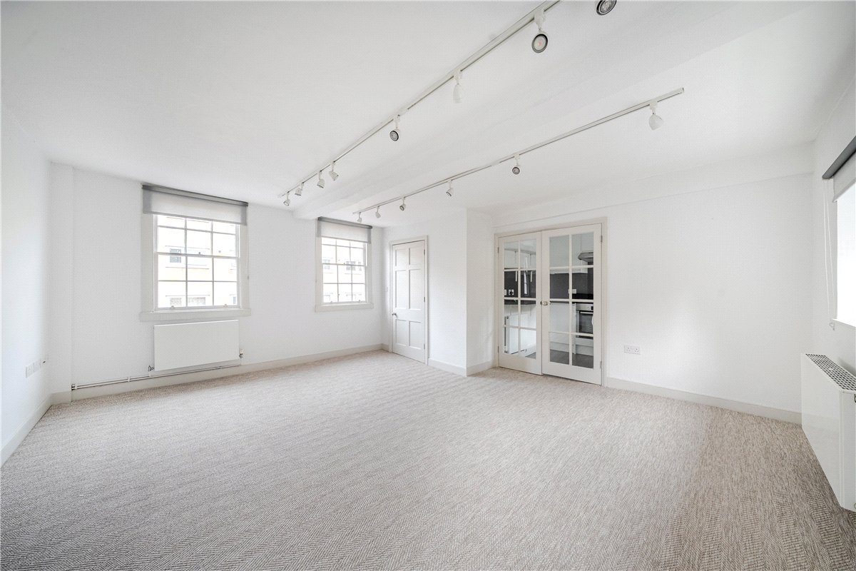2 bedroom Maisonette, Monmouth Street, Bath, BA1 - Sold, Image 2