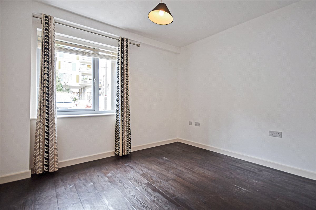 2 bedroom Flat, Glenalmond Avenue, Cambridge, CB2 - Sold STC, Image 6