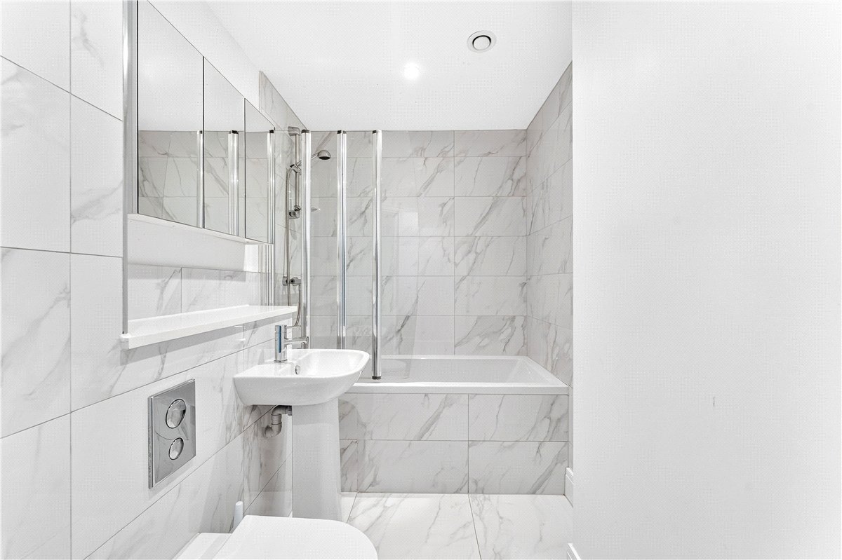 3 bedroom Flat, Gloucester Square, Paddington, W2 - Available, Image 9