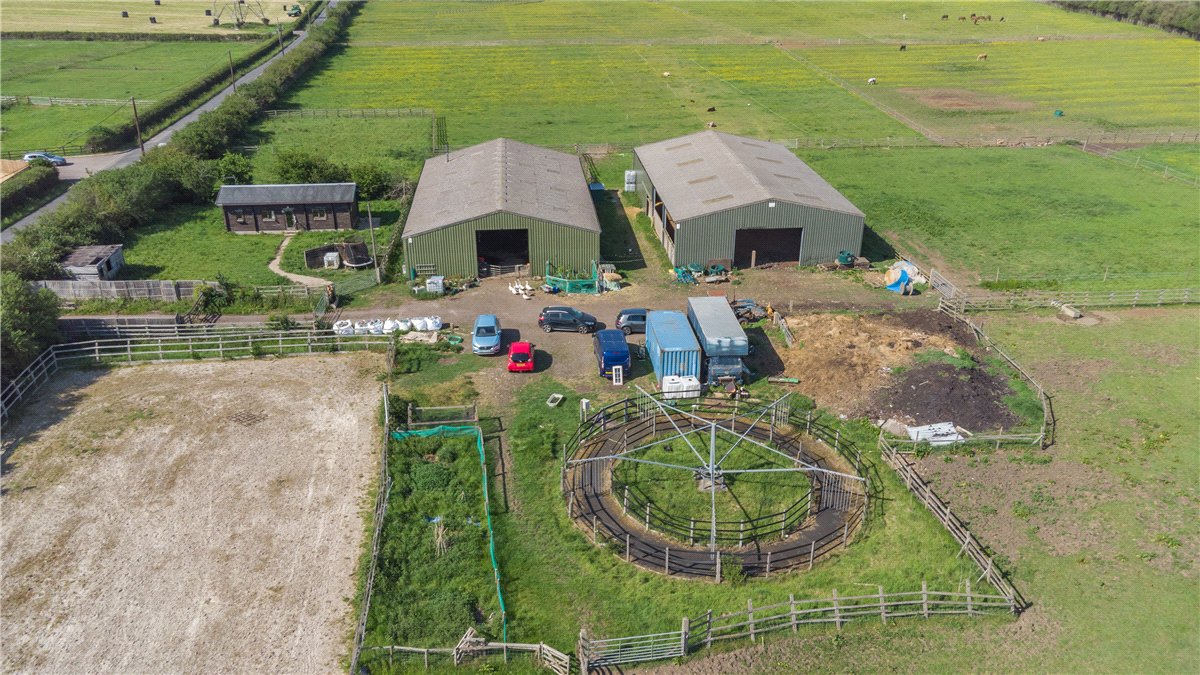 22.35  Land, Hogshaw, Buckingham, MK18 - Available, Image 12