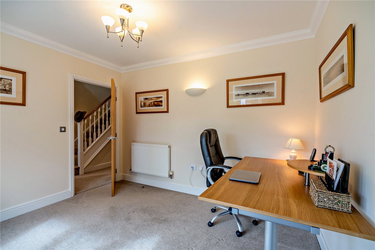 4 bedroom House, Hermitage Green, Hermitage, RG18 - Available, Image 13