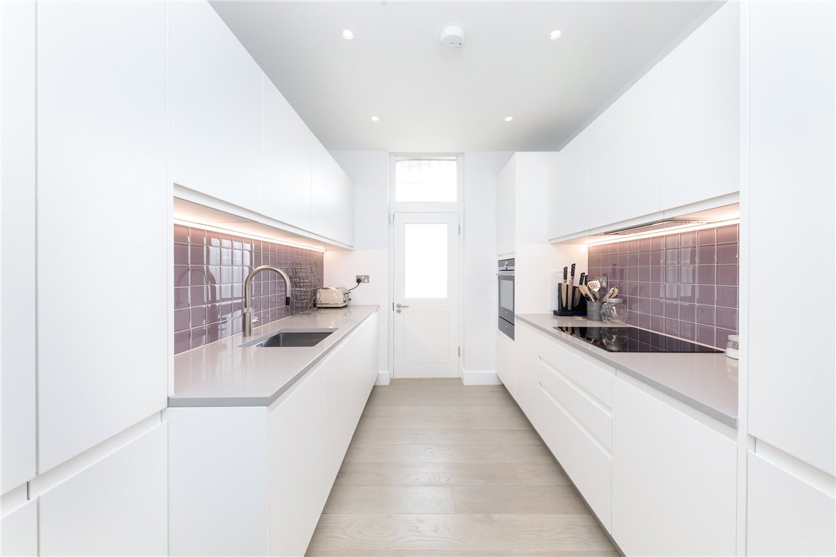 2 bedroom Flat, New Cavendish Street, London, W1G - Sold, Image 8