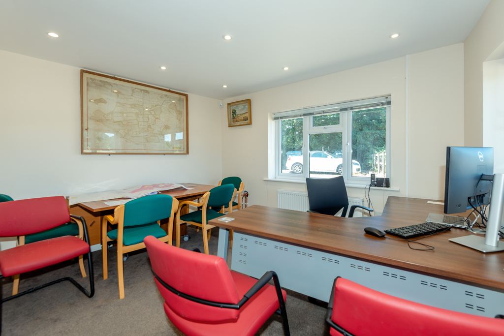 613 Sq Ft, Great Hampden, Great Missenden, HP16 - Available, Image 2