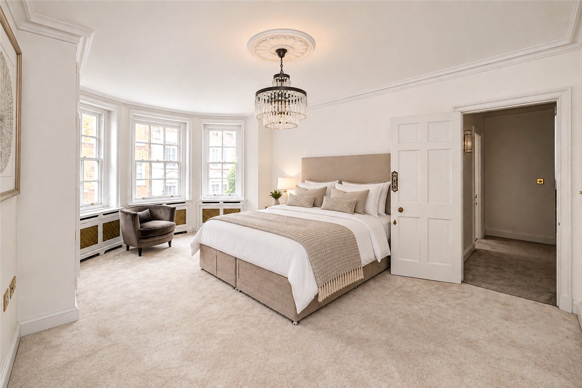 7 bedroom House, Upper Brook Street, Mayfair, W1K - Available, Image 20