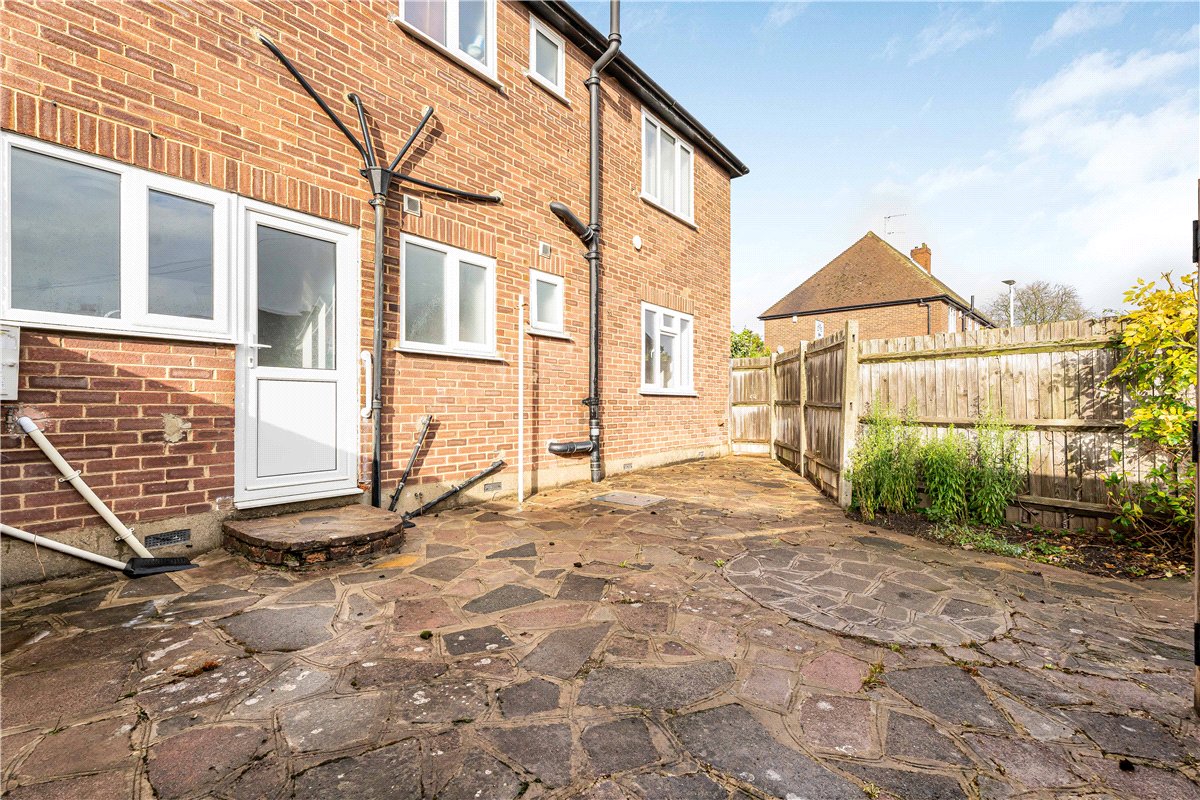 2 bedroom Maisonette, West Ruislip Court, Ickenham Road, HA4 - Sold STC, Image 15