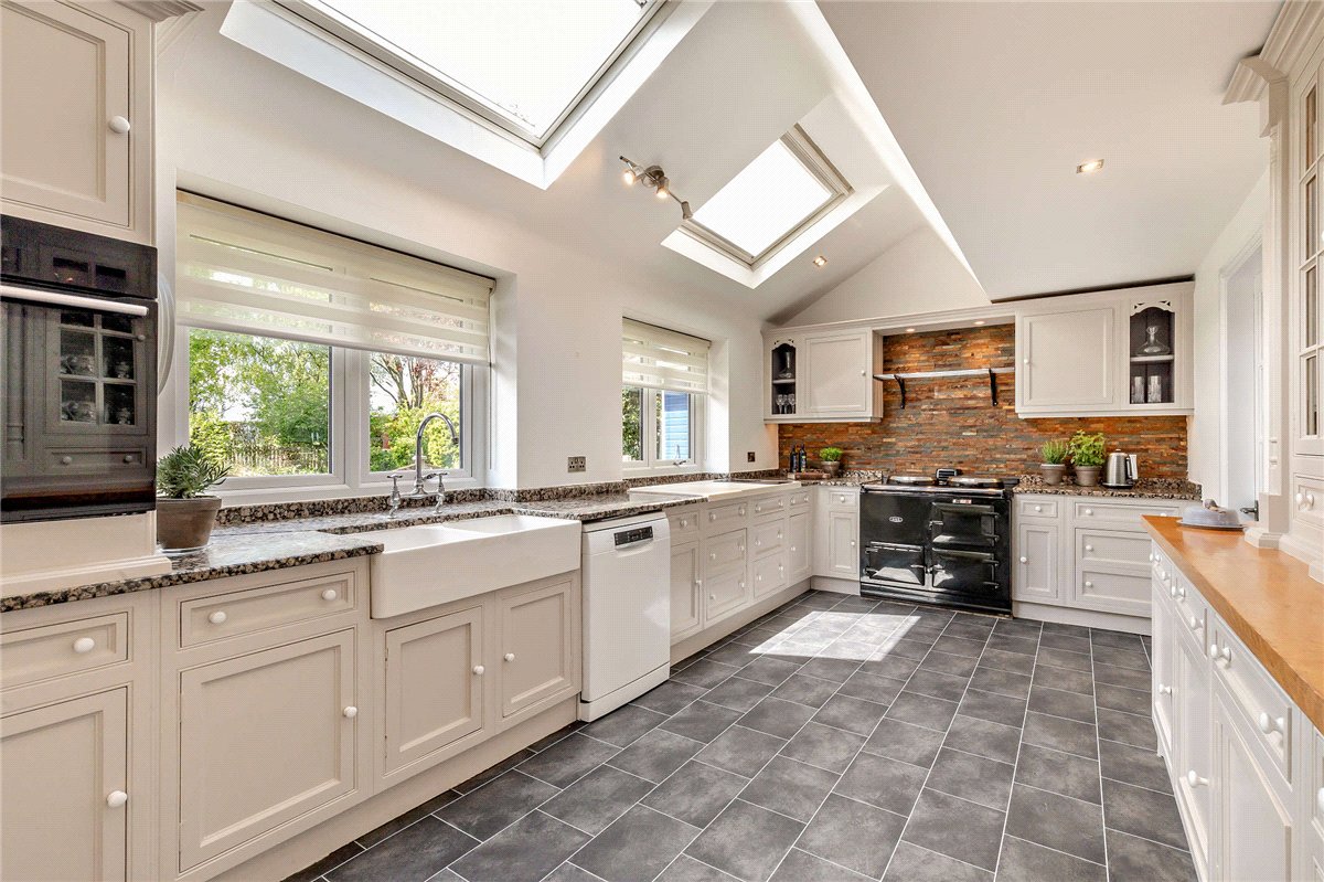 4 bedroom House, Manor Garth, Ledsham, LS25 - Available, Image 1