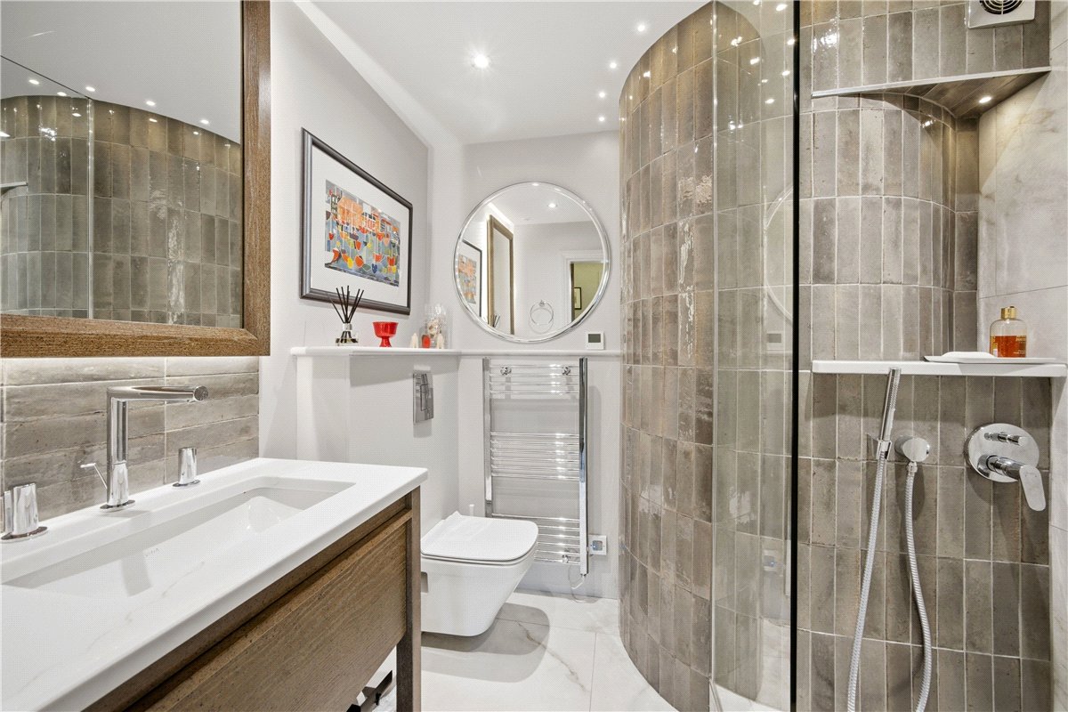 3 bedroom Flat, Apartment 5, Esplanade Court, 2 St. Marys Walk, HG2 - Sold, Image 9