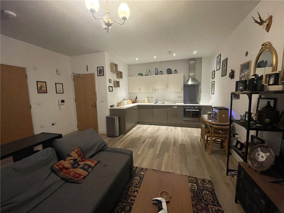 1 bedroom Flat, Strawberry Hill, Newbury, RG14 - Available, Image 4