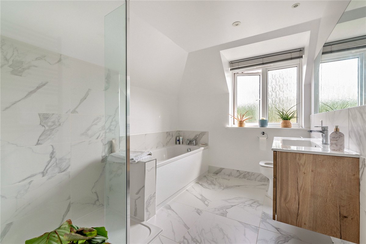 4 bedroom House, The Rookery, Peasemore, RG20 - Sold, Image 7