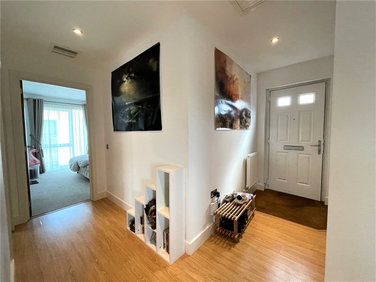 2 bedroom Flat, Park Way, Newbury, RG14 - Let Agreed, Image 6