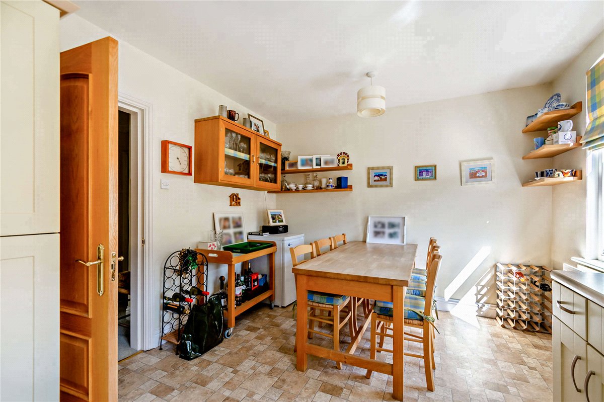 4 bedroom House, Queens Gate, Harrogate, HG1 - Available, Image 5