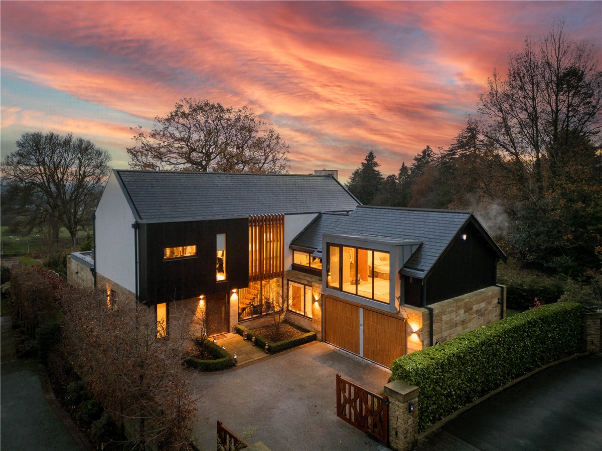 4 bedroom House, Rossett Green Lane, Harrogate, HG2 - Sold, Image 2