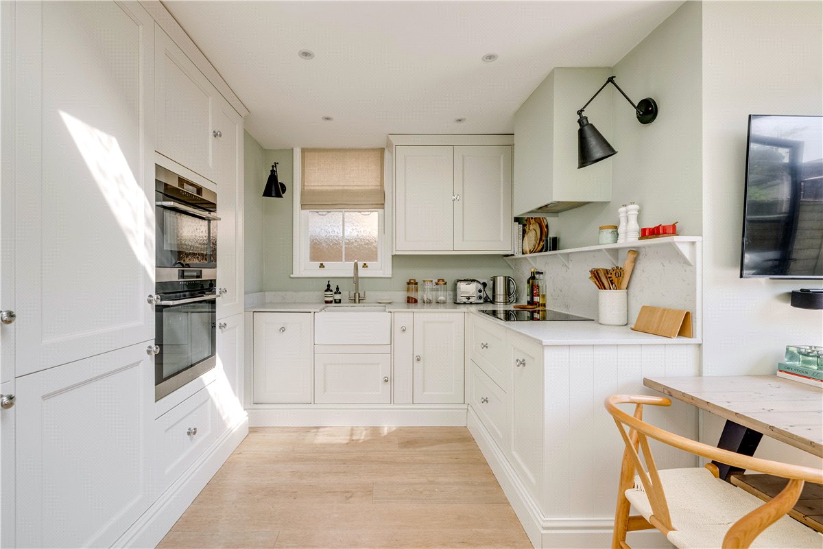 2 bedroom Flat, Trentham Street, London, SW18 - Sold STC, Image 6