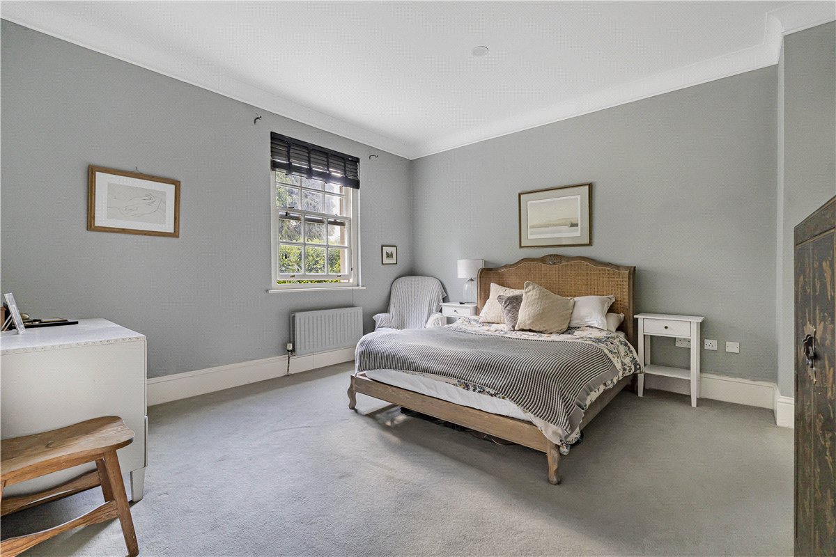 4 bedroom House, Phoenix Square, Pewsey, SN9 - Available, Image 8