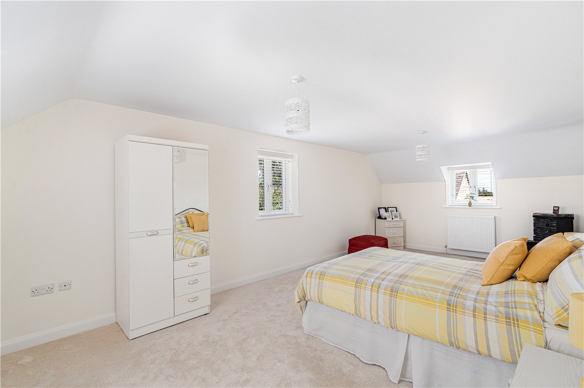 4 bedroom House, Church Hanborough, Witney, OX29 - Available, Image 11