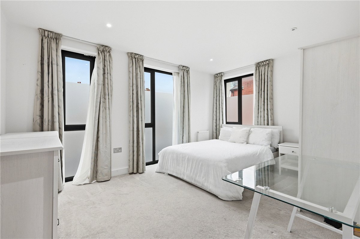 3 bedroom Flat, Lillie Road, London, SW6 - Available, Image 18