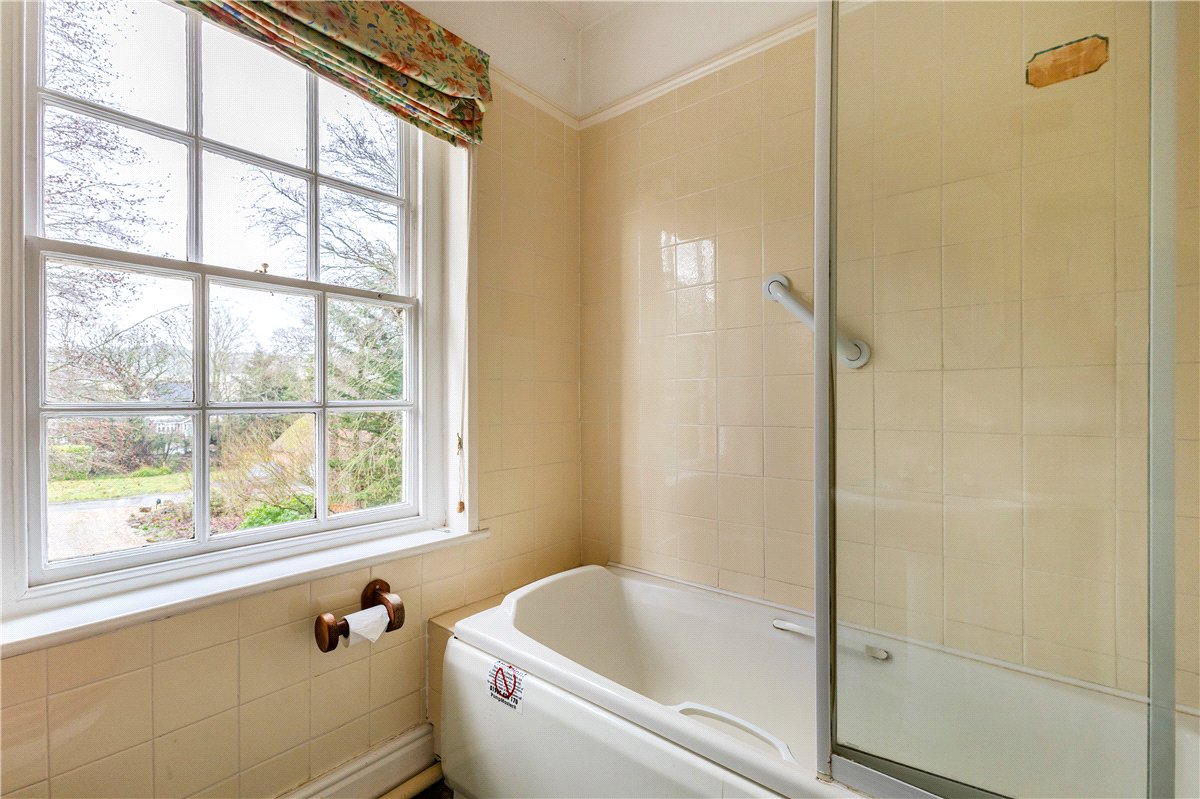 6 bedroom House, Farm Lane, Aldbourne, SN8 - Available, Image 11