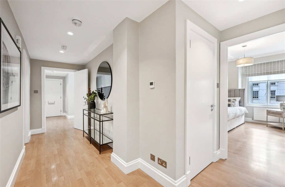 4 bedroom Flat, St Georges Court, Gloucester Road, SW7 - Available, Image 8