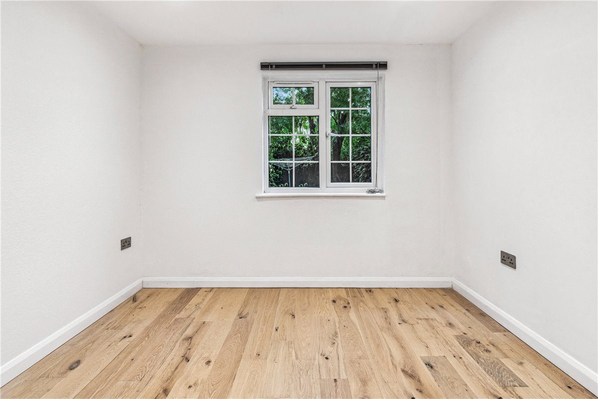 1 bedroom Flat, College Gardens, London, SW17 - Sold, Image 5