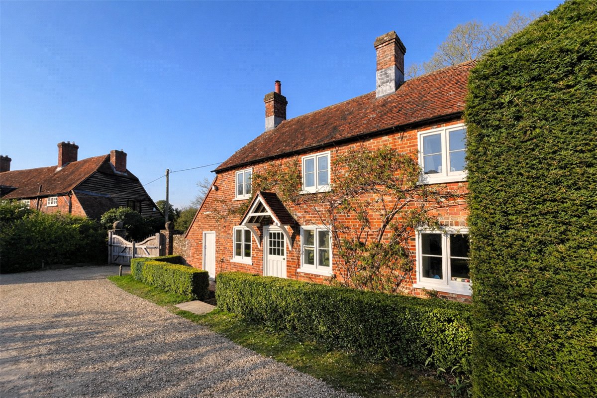 3 bedroom Cottage, Rectory Road, Oakley, RG23 - Let Agreed, Image 1