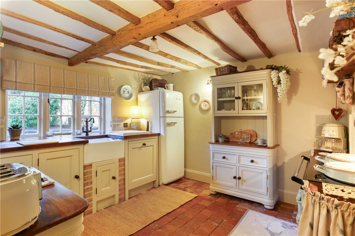 4 bedroom House, Silverless Street, Marlborough, SN8 - Available, Image 1