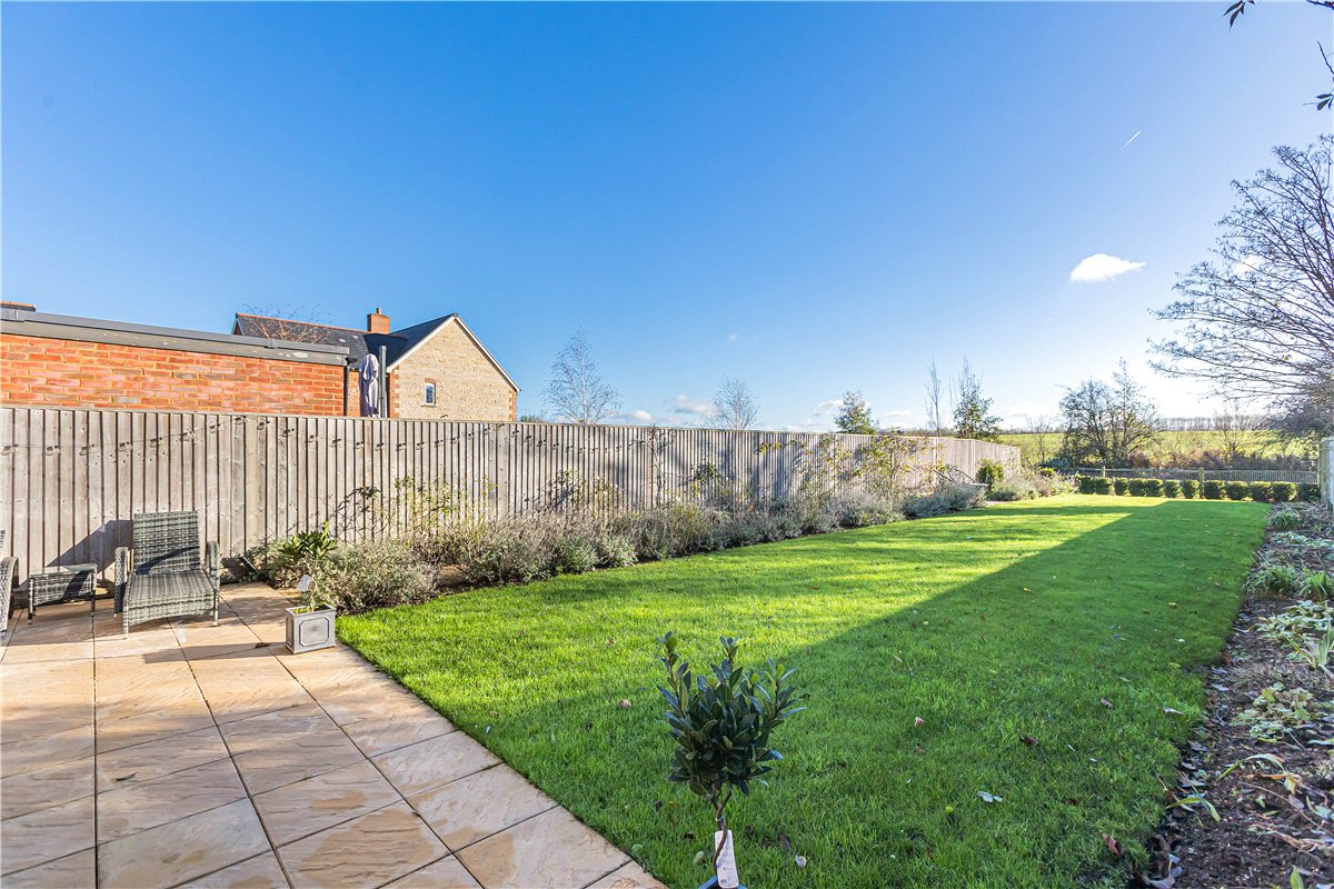 3 bedroom House, Couling Close, Yarnton, OX5 - Available, Image 2