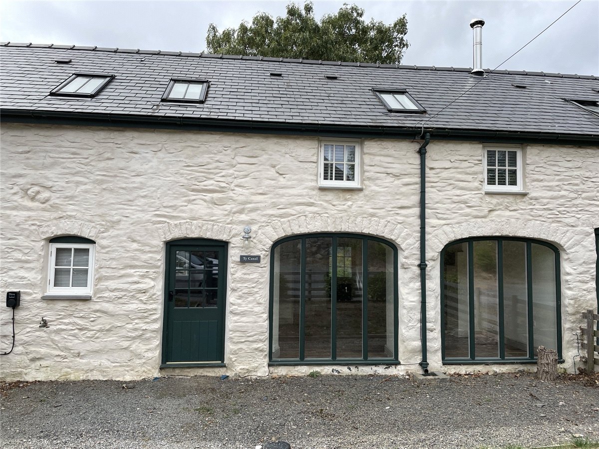 3 bedroom Barn Conversion, Ffordd Bodnant Uchaf, Eglwysbach, LL28 - Available, Image 2