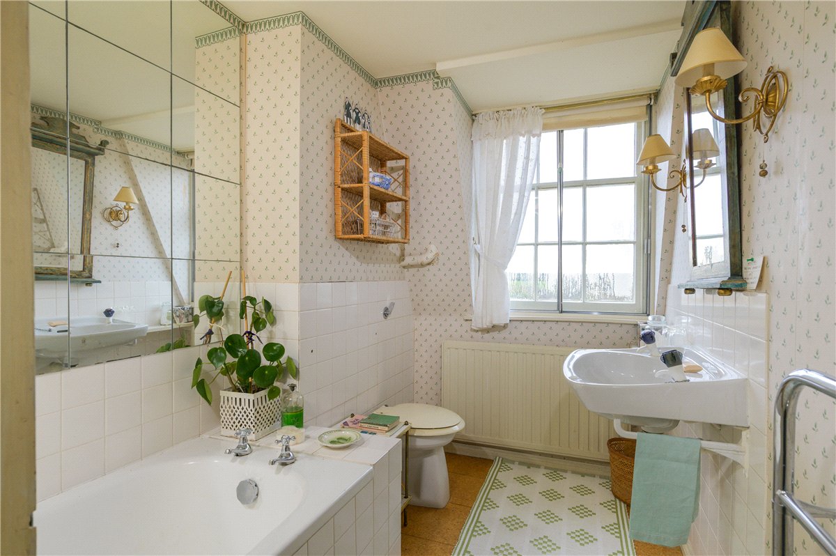 5 bedroom House, West Yatton, Yatton Keynell, SN14 - Available, Image 10